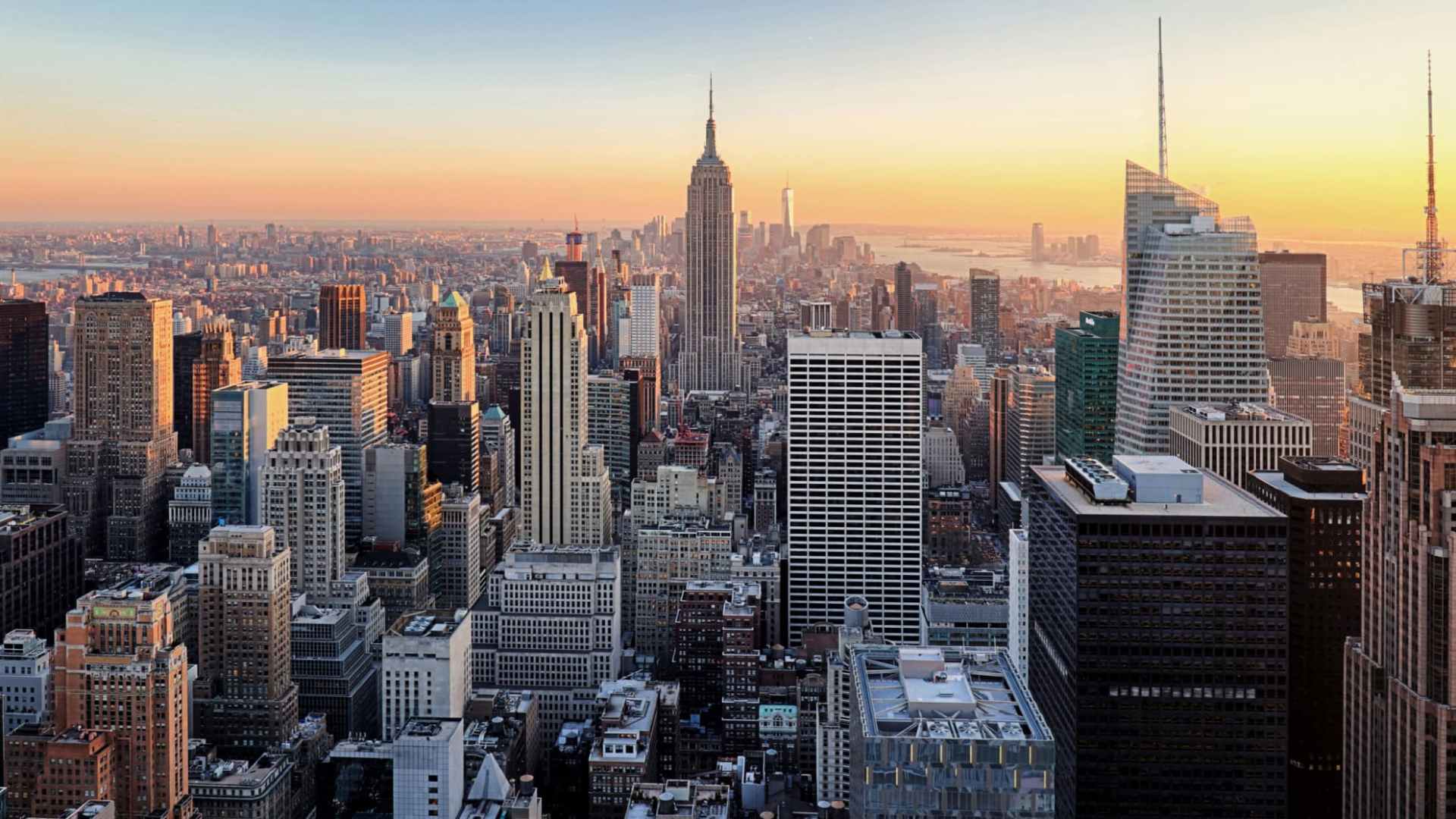 Manhattan coworking spaces and skyscrapers