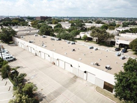 The commercial spaces at DFW Corporate Park have been recently updated with modern fixtures and upgraded materials. Image courtesy of Gantry