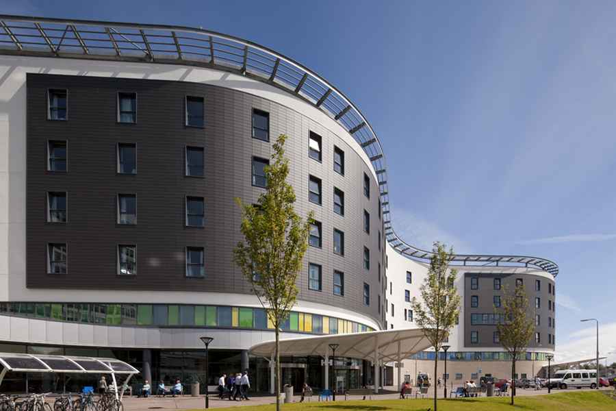 DEMO-Hospital Building-Outside View