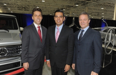 Dietmar Exler, Vice President of Sales, MBUSA, Robert Garcia, Mayor of Long Beach, and Steve Cannon, President and CEO, MBUSA