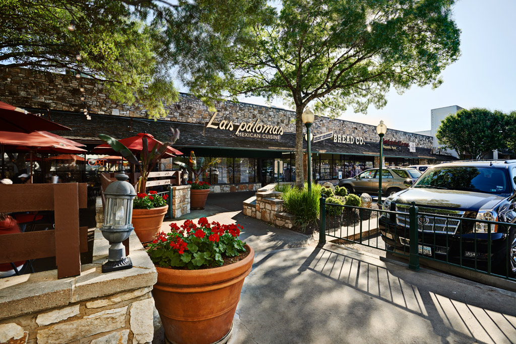 West Woods Shopping Center, Austin