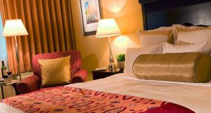 Guestroom at Minneapolis Marriott West