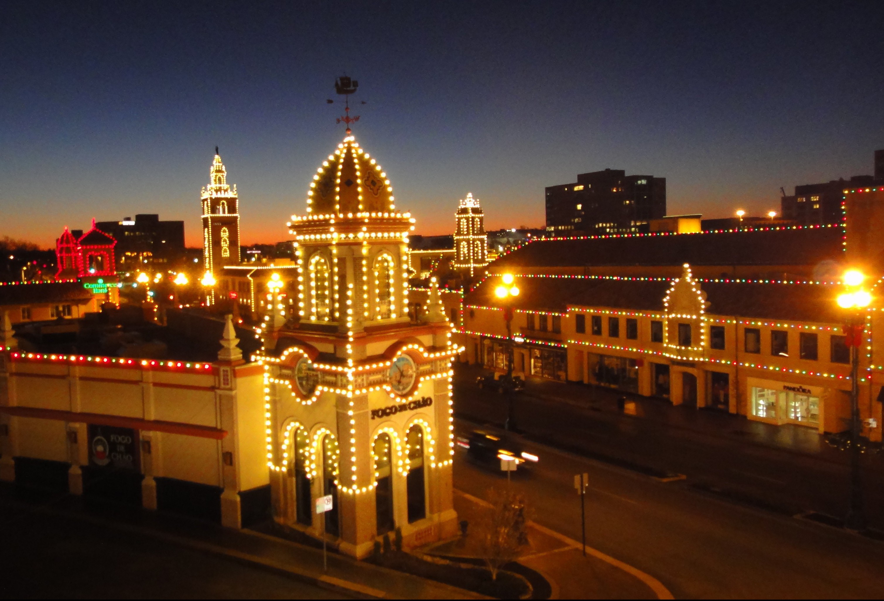 TIAA provided $320 million to Macerich and Taubman Centers Inc. for the acquisition of Country Club Plaza, a 1.3 million-square-foot  mixed-use, open-air development in Kansas City, Mo.