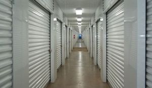Devon Self Storage in Milwaukee