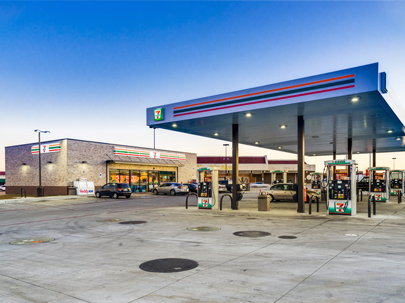 Sands Investment Group arranged financing for the buyer of this triple-net-leased 7-Eleven in Fort Worth, Texas. Because only six years were left on the lease, the buyer had to agree to a 45 percent down payment. Image courtesy of Sands Investment Group