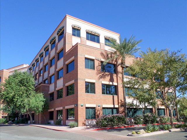 The north building of the Lincoln Towne Centre in Scottsdale, Arizona