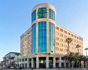 200 Center in Anaheim, Calif.