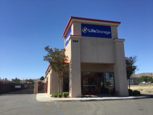 380 W Palmdale Blvd. in Palmdale, Calif.
