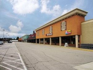 Richmond Plaza, Richmond, Mich.