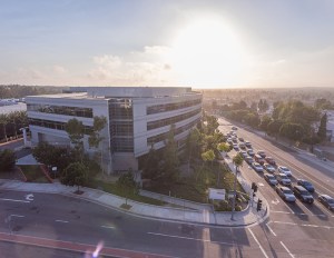 800 Corporate Pointe