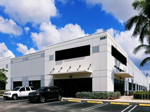 Colonnade Centrepark West at 1661 Worthington Road