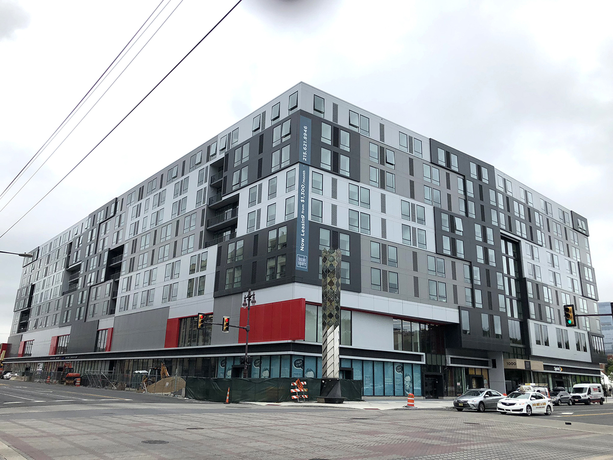 Lincoln Square is located at the crossroads of Center City and South Philadelphia, home to major tenants such as Starbucks, PetSmart, Sprouts Farmers Market, Target and Fine Wine and Good Spirits. With a walk score of 91, the retail space is within close proximity to other nearby necessities such as banks and entertainment options.