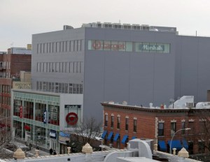 Kingswood Center II. Image courtesy of Amerant Bank