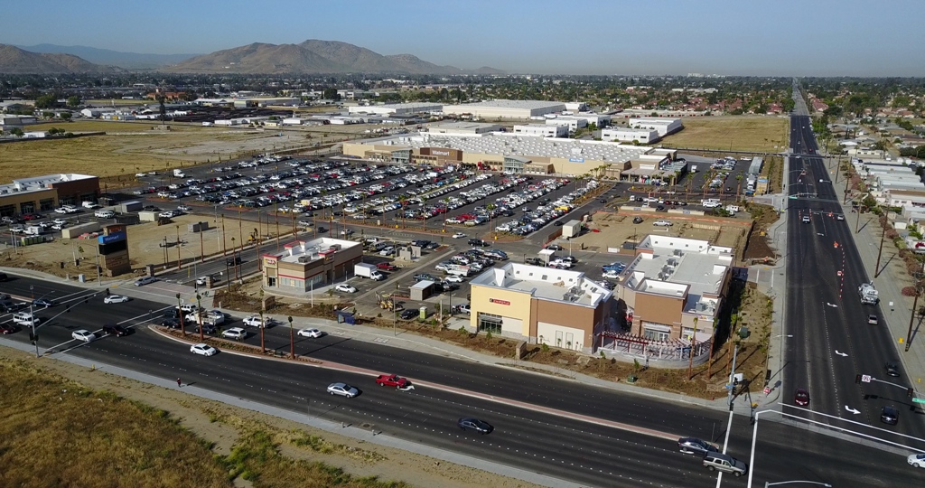 Walmart Anchors Largest Shopping Center in Rialto - Commercial Property ...