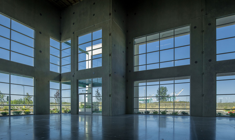 Located south of Seattle, Prologis Park Tacoma, Building D earned WELL certification with elements such as natural daylight and an outdoor walking trail that workers can use during breaks. Image courtesy of Prologis