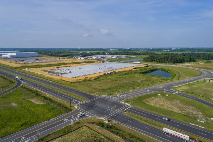 Image of Logan North Industrial Park Building B.jpg?w=696