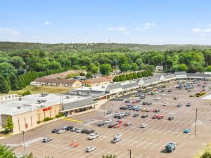 Giant-anchored shopping center in the Philadelphia MSA