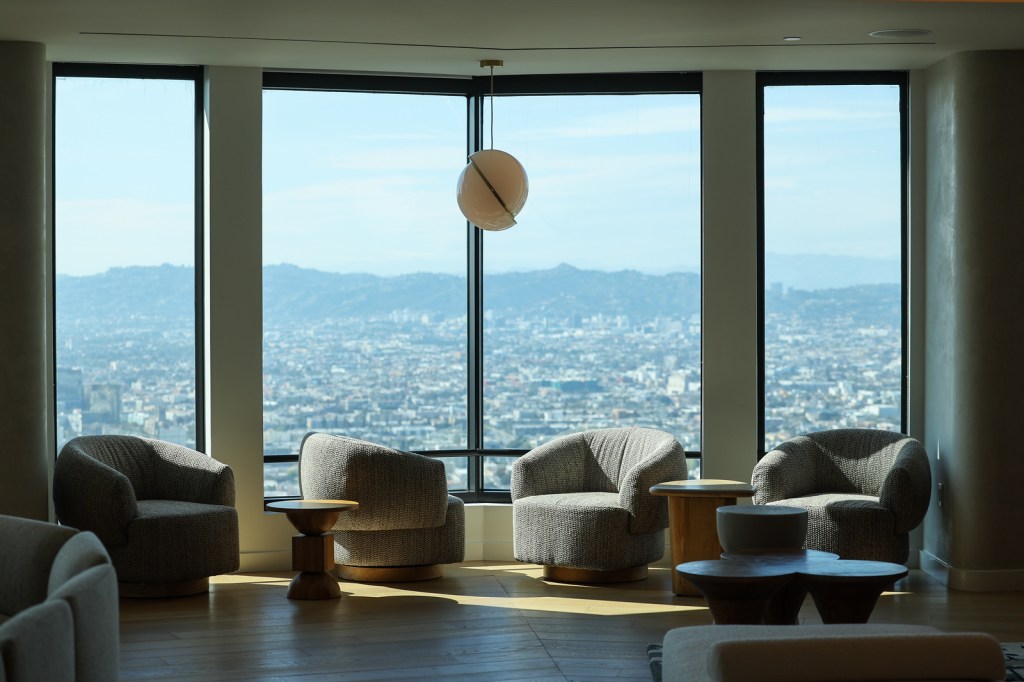 Us Bank Tower in Los Angeles, interior