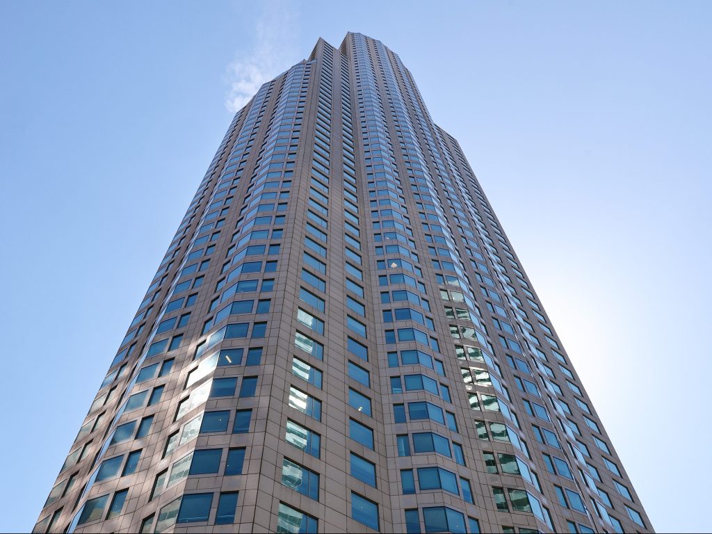 Us Bank Tower in Los Angeles, exterior
