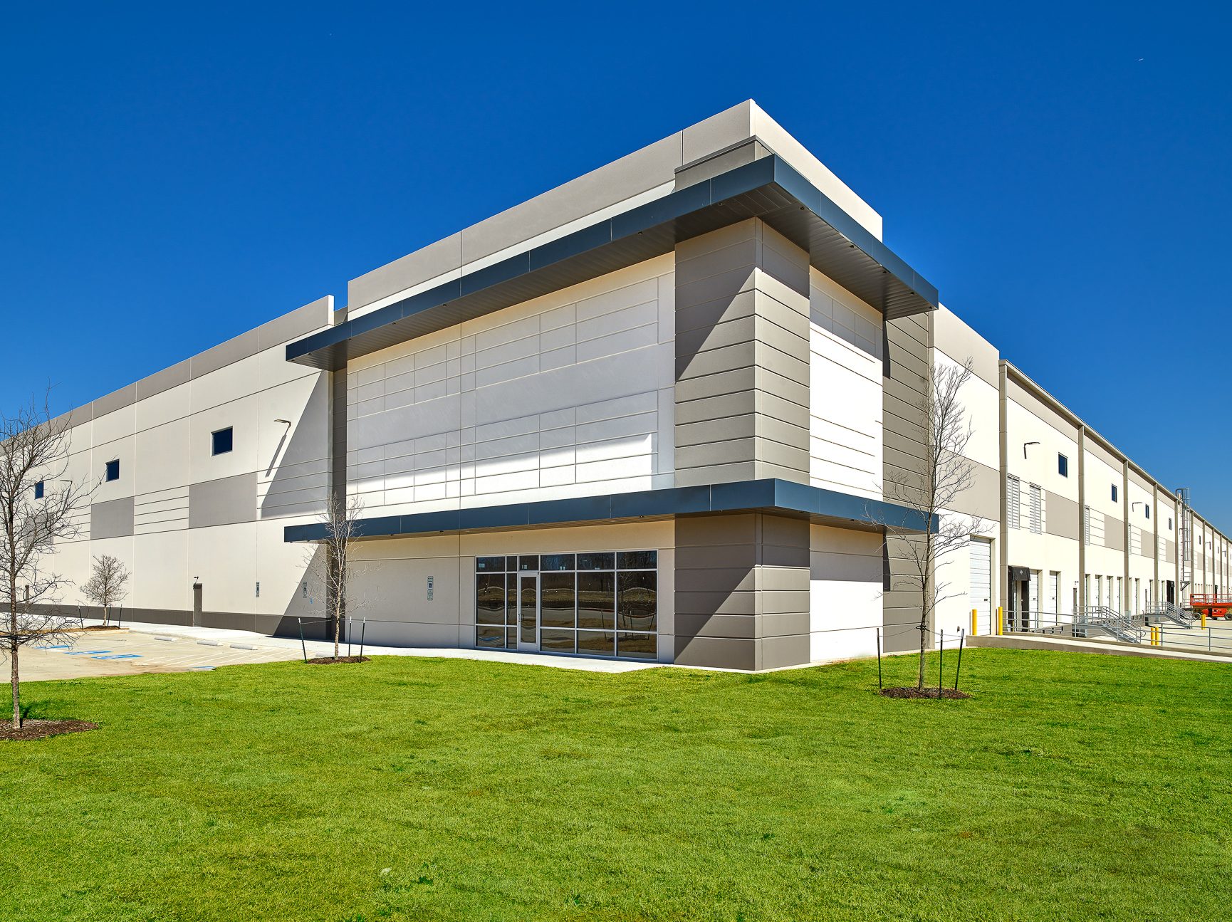 Fort Worth Logistics Hub Building 1. Image courtesy of MDH Partners