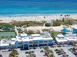 Completed in 2010, the 65,908-square-foot retail center encompasses four buildings. Image courtesy of Pebb Capital.