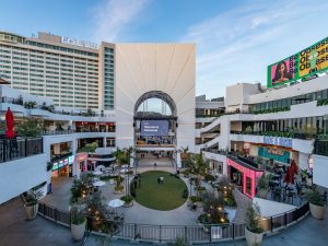 Following the substantial three-year renovation, Ovation Hollywood has been reimagined into a modern-day shopping destination. Image courtesy of DJM Capital Partners