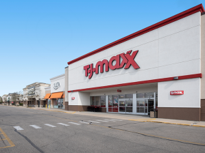 Completed in 1974, Crystal Point Shopping Center comprises four buildings spread across a 30.6-acre site. Image courtesy of Mid-America Real Estate Corp.