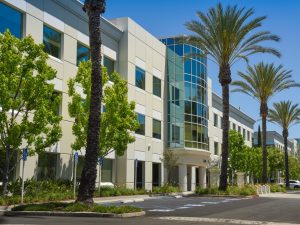 Gateway Corporate Center benefits from its central location which provides companies the ability to draw employees from Los Angeles, Orange, San Bernardino and Riverside Counties. Image courtesy of CBRE
