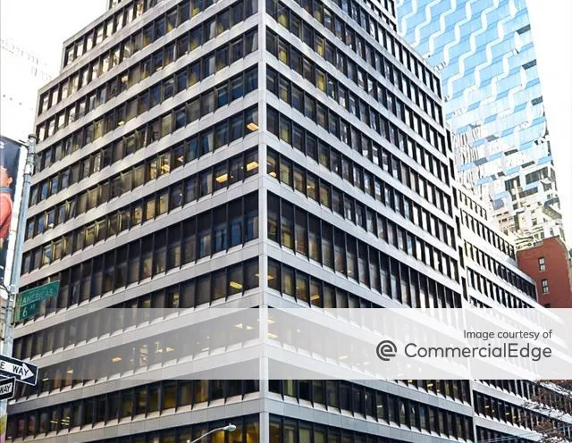 1180 Avenue of the Americas, home to Selfhelp Community Services' new headquarters. Image courtesy of CommercialEdge