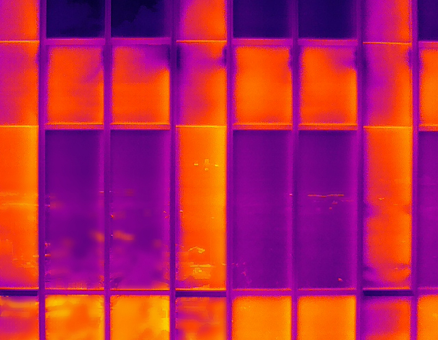 Infrared images from a digital twin that show leaks in a building’s seal, which in turn leads to less efficient energy expenditures. Image courtesy of Joulea