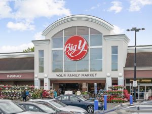 Exterior shot of Bethel Shopping Center