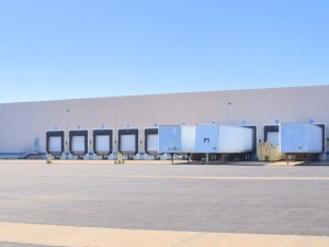 Exterior shot of the El Paso, Texas, industrial warehousing asset acquired by Sealy & Co.