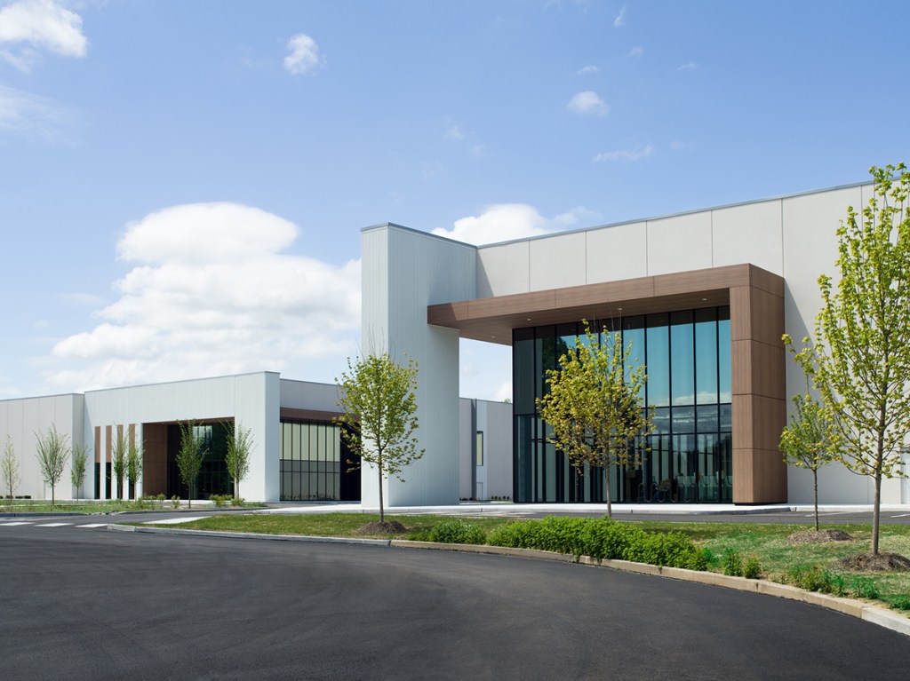 Springbrooke Trade Center, a spec project totaling 484,000 square feet in an infill area of suburban Philadelphia. 