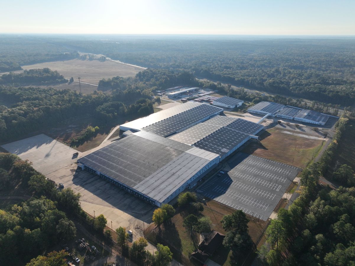 Aerial view of the industrial building at 2938 Brown Road in Marshall, Texas