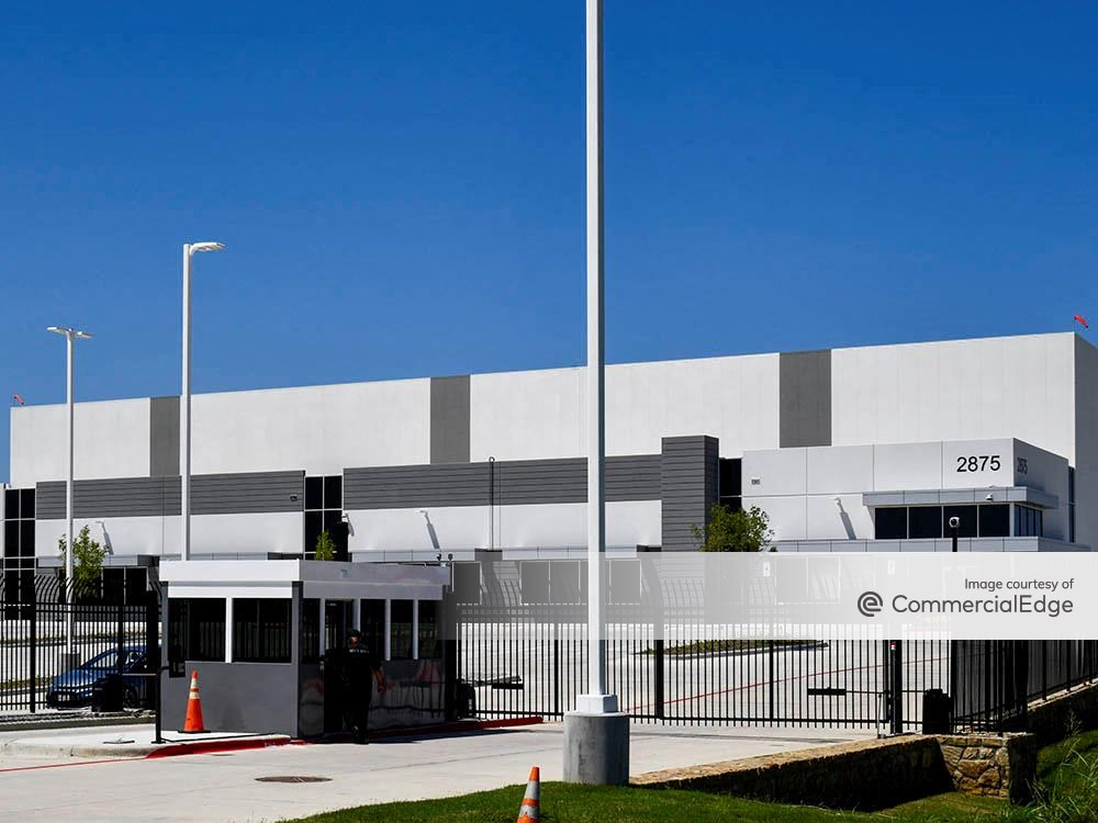 Exterior shot of a meat processing facility in Dallas that Gladstone Commercial Corp. purchased earlier this year.