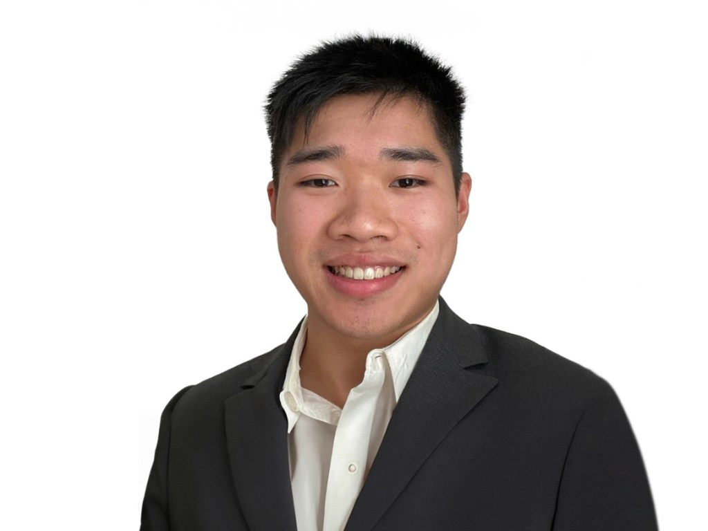 Howard Huang headshot