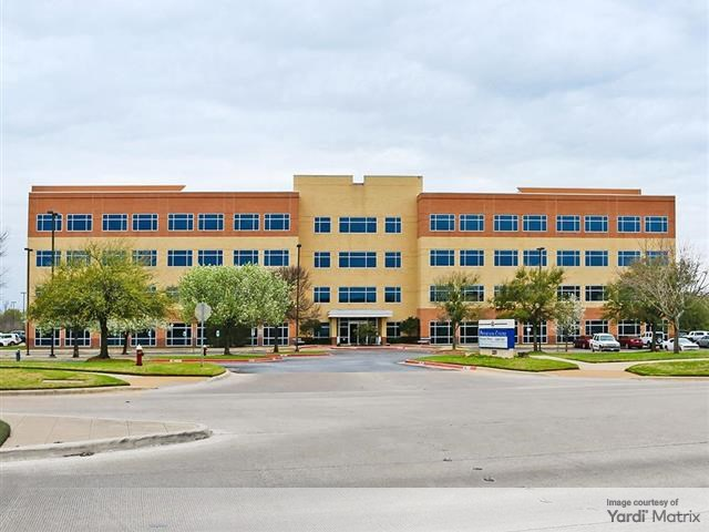Exterior shot of The Physician Centre, a medical outpatient facility in Bryan, Texas.