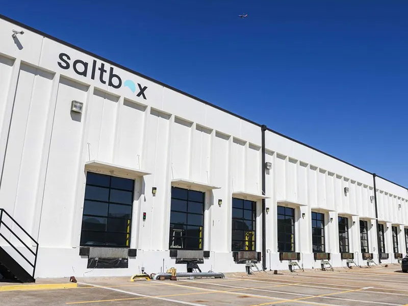 Outside shot depicting a Saltbox-operated co-warehousing facility owned by Fundrise in Farmers Branch, Texas, which was subject to a $125 million portfolio refinancing loan last year.