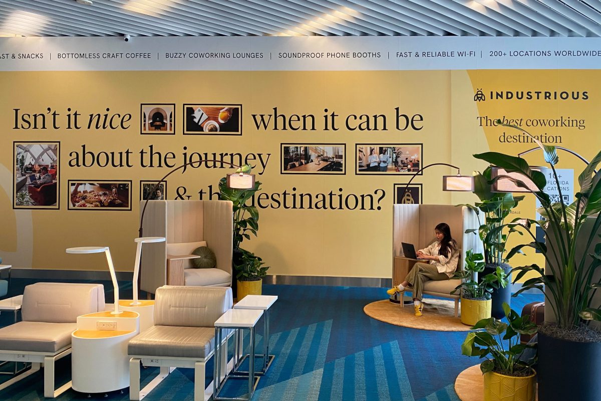 Premium lounge at Industrious & Brightline coworking location
