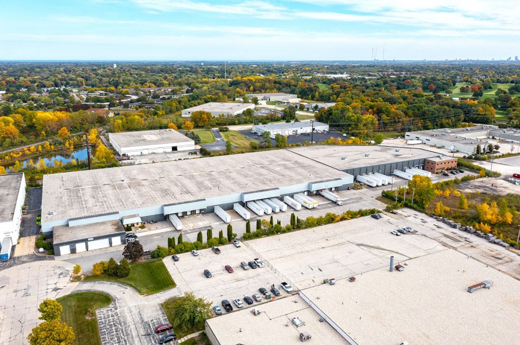 7025 W. Parkland Court, a 230,000-square-foot distribution center located outside Milwaukee, Wis.