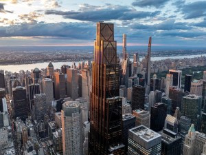 Aerial view of JPMorgan Chase's new headquarters tower at 270 Park Ave. in Manhattan