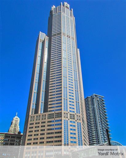Exterior shot of 311 South Wacker Drive, an office building in Chicago.