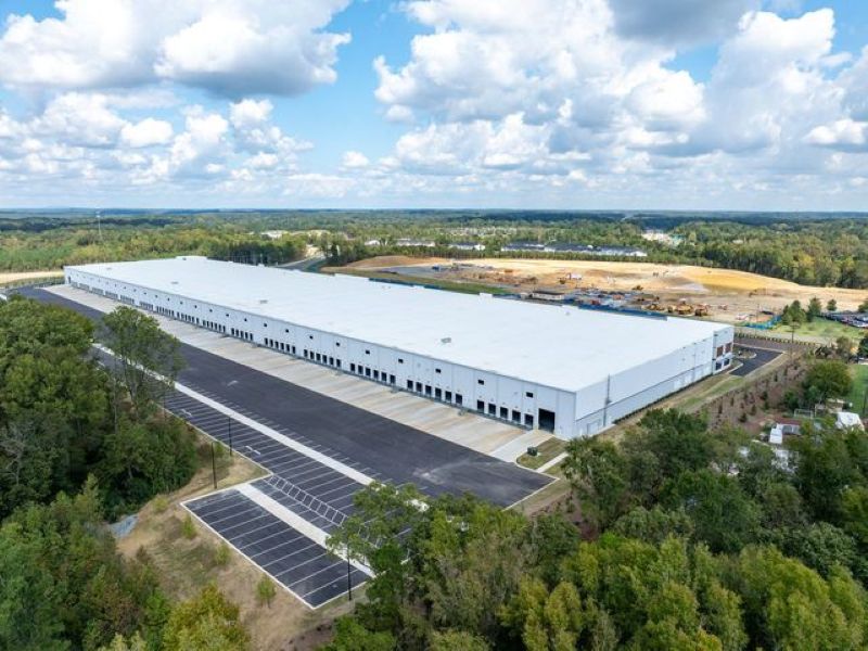 AXIAL Rapid Commerce, a recently built, Class A warehouse in Charlotte, N.C., that is fully leased by Amazon