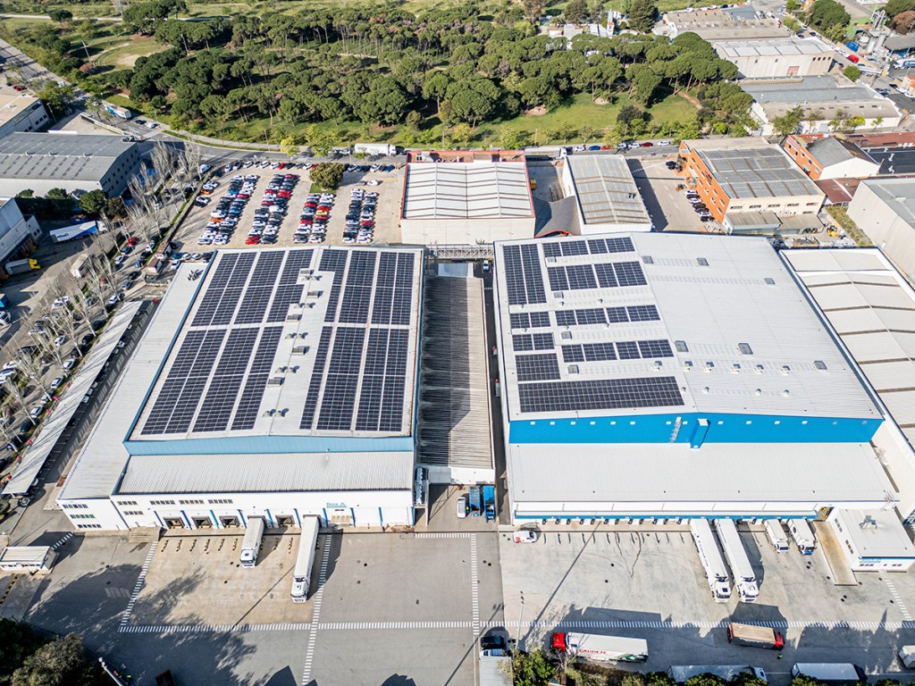 roof of large industrial buildings with solar panels
