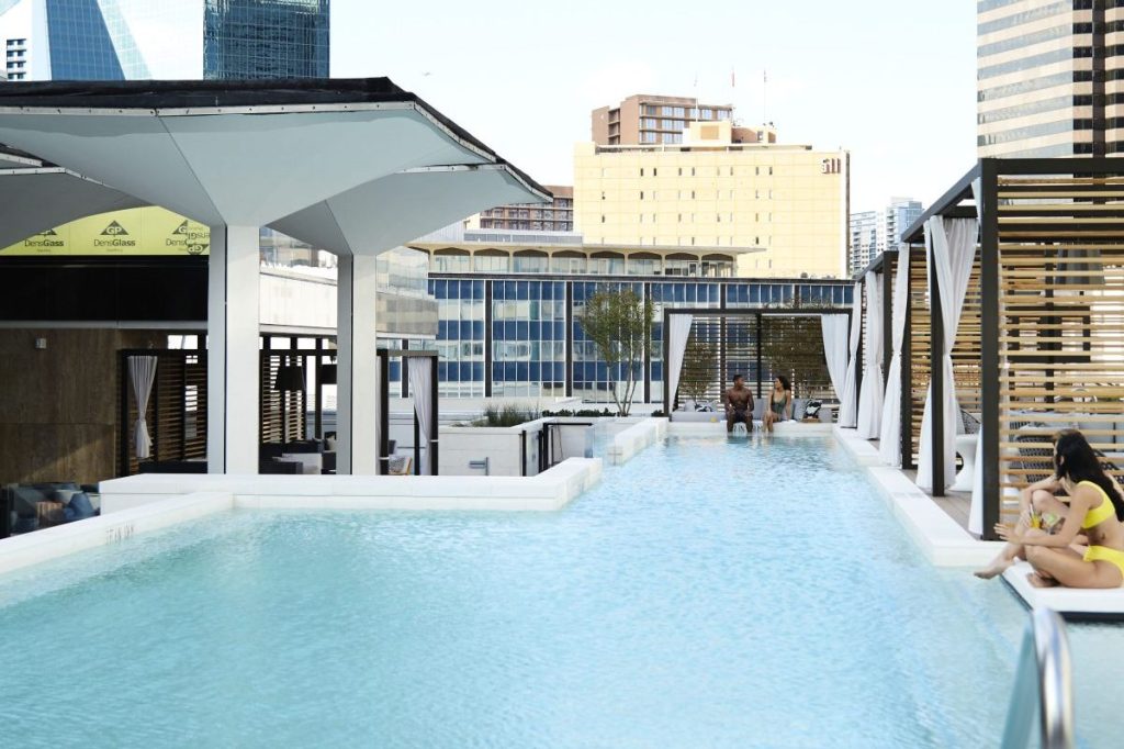 photo of the ninth-floor pool at The National Tower