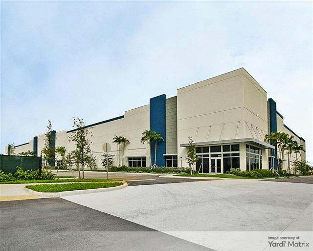 exterior image of one of the buildings at Bridge Point Powerline Road