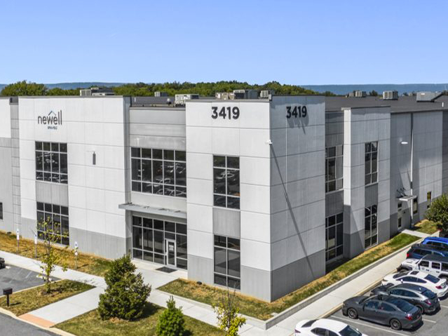 Exterior shot of the warehouse PCCP acquired from EQT in Newville, Pa., for 1.6 million in a deal brokered by JLL.