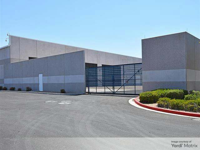 Exterior shot of a data center facility in Phoenix, Ariz. owned by Flexential.