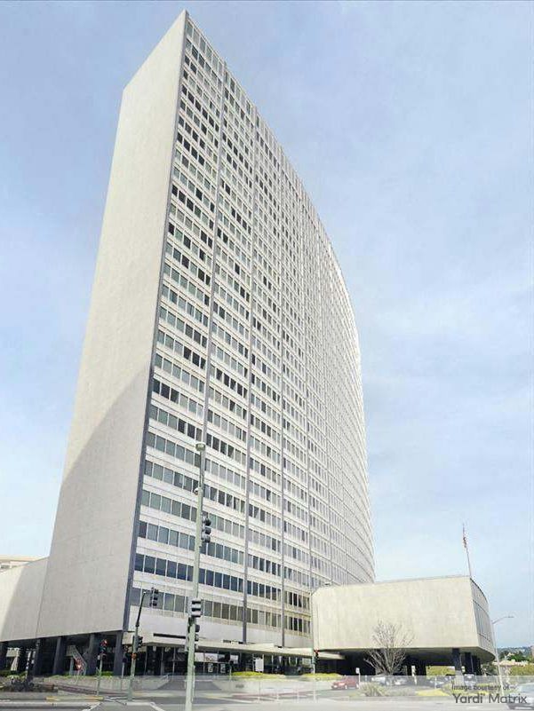 Exterior shot of the office tower at 300 Lakeside Drive in Oakland, Calif.