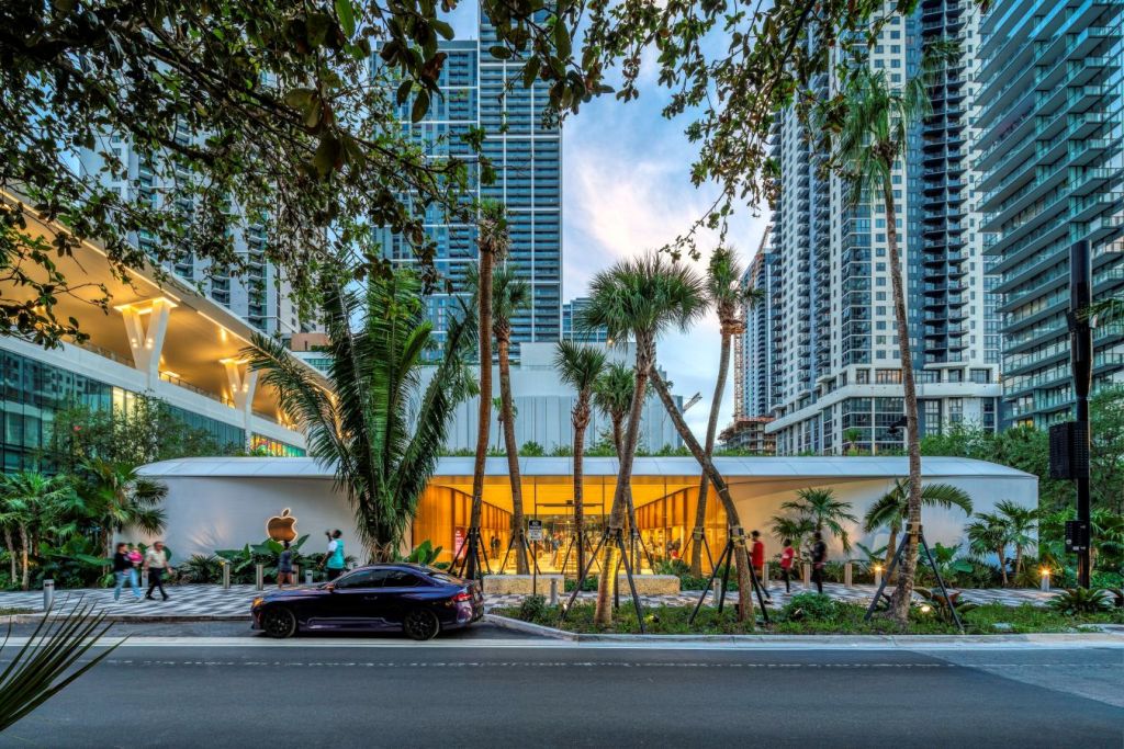 exterior shot of the Apple store at Miami Worldcenter